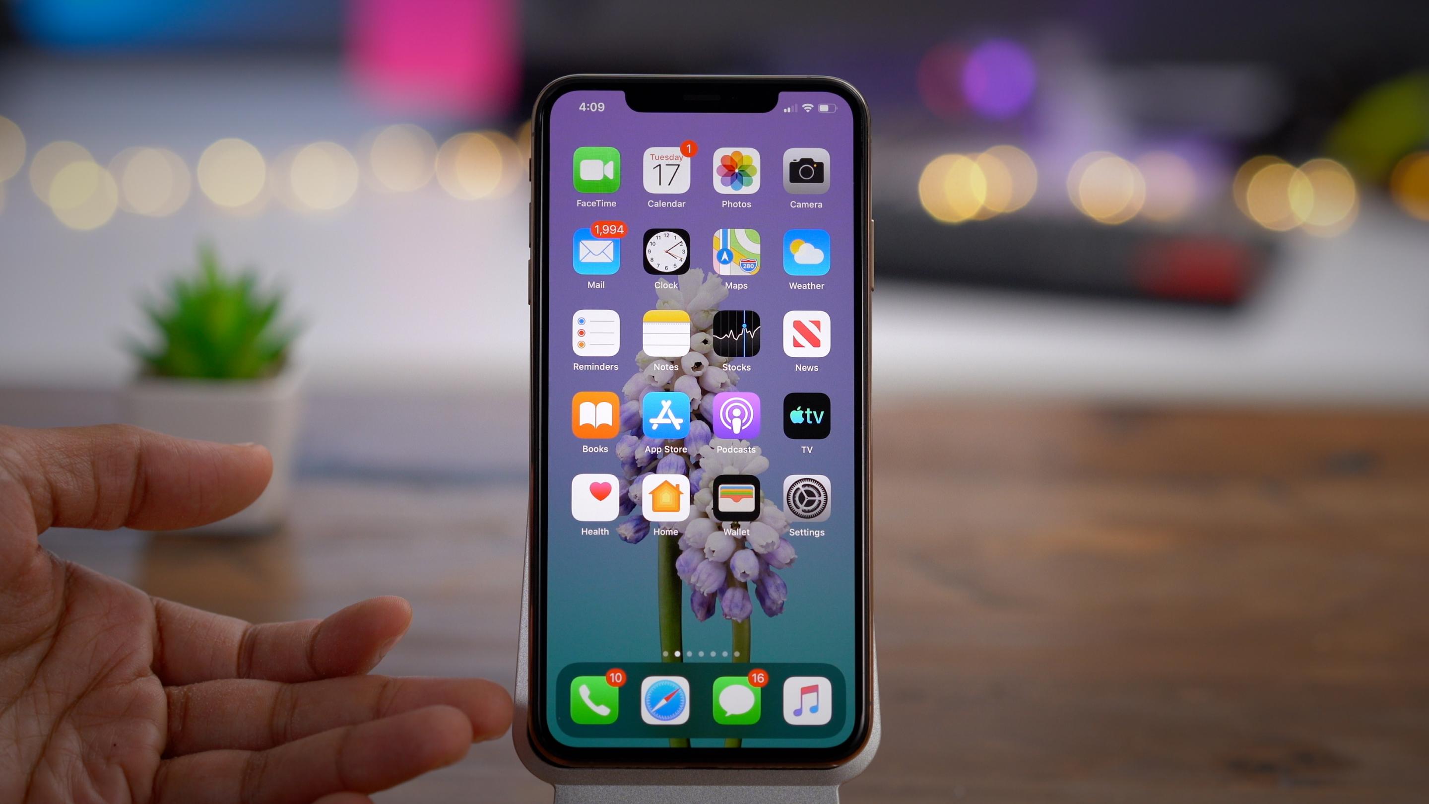 Bug με την ημερομηνία 1/1/1970 θα κολλήσει το iPhone σας (How To Fix)